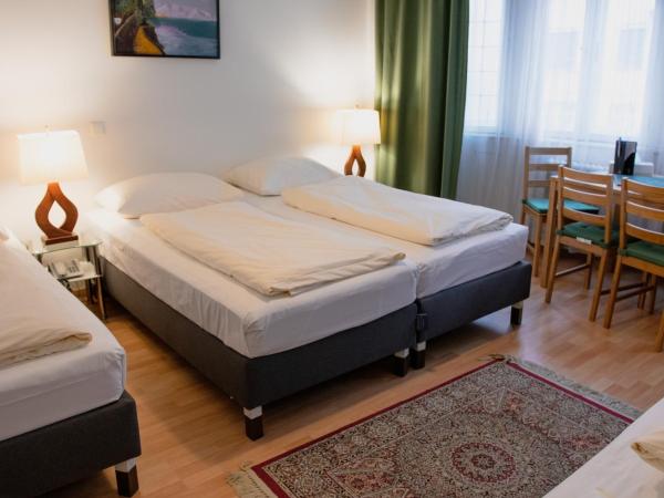 Pension Hotel Mariahilf : photo 4 de la chambre chambre quadruple