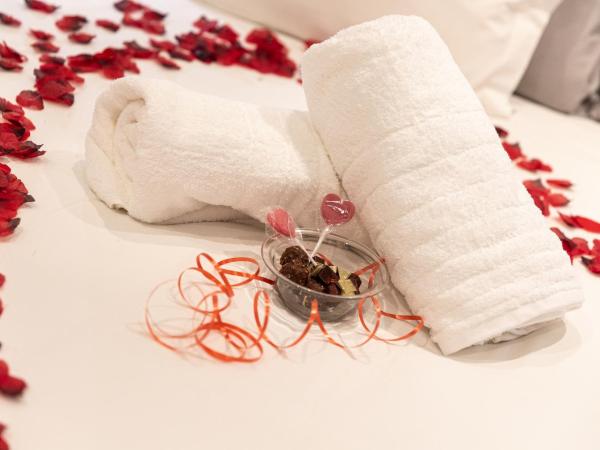 Nastasi Hotel & Spa : photo 3 de la chambre chambre double donnant sur l’intérieur avec baignoire hydromassage