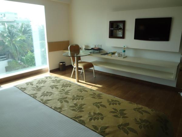Ramee Grand Hotel and Spa, Pune : photo 2 de la chambre grande chambre double