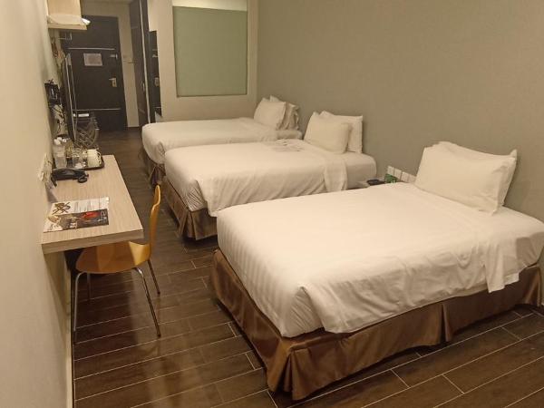 The Klagan Hotel : photo 8 de la chambre chambre triple basique