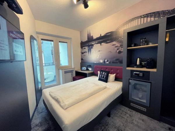 SMARTY Cologne Dom Hotel - Boardinghouse - KONTAKTLOSER SELF CHECK-IN : photo 9 de la chambre chambre simple