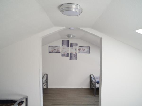 MK Hostel Bremen : photo 6 de la chambre chambre quadruple avec salle de bains commune