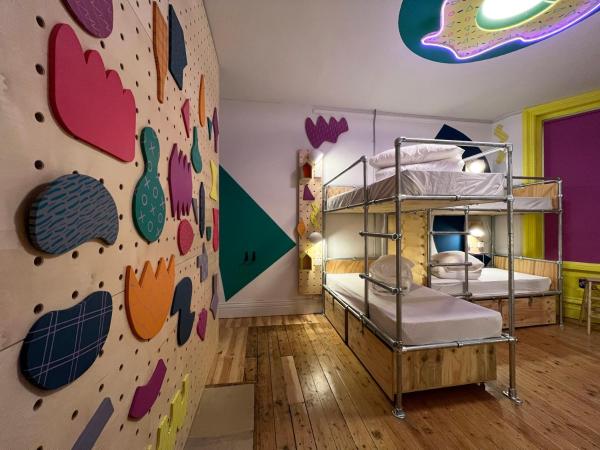 Art Hostel : photo 2 de la chambre lit dans dortoir mixte de 8 lits 