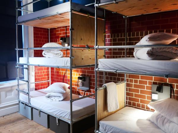 Art Hostel : photo 1 de la chambre lit dans dortoir mixte de 6 lits