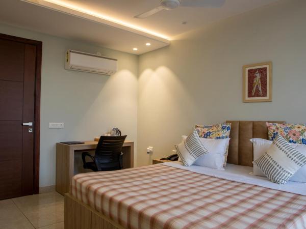 Perch Service Apartment-MG Road : photo 4 de la chambre studio avec balcon 