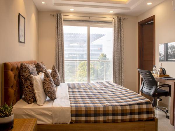 Perch Service Apartment-MG Road : photo 2 de la chambre studio avec balcon 