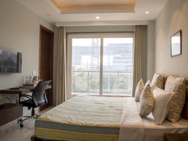 Perch Service Apartment-MG Road : photo 3 de la chambre studio avec balcon 