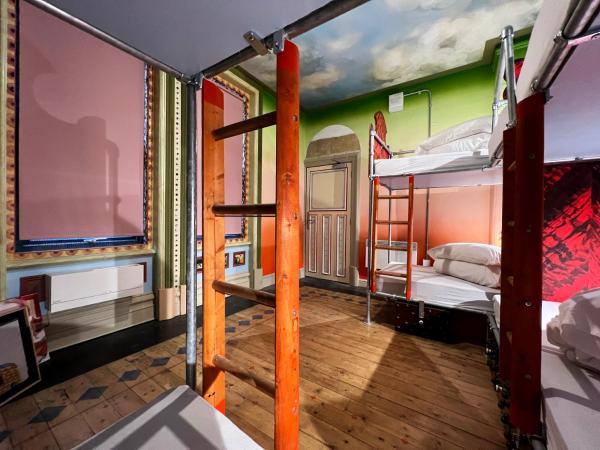 Art Hostel : photo 3 de la chambre lit dans dortoir mixte de 6 lits