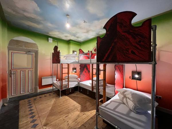 Art Hostel : photo 6 de la chambre lit dans dortoir mixte de 6 lits