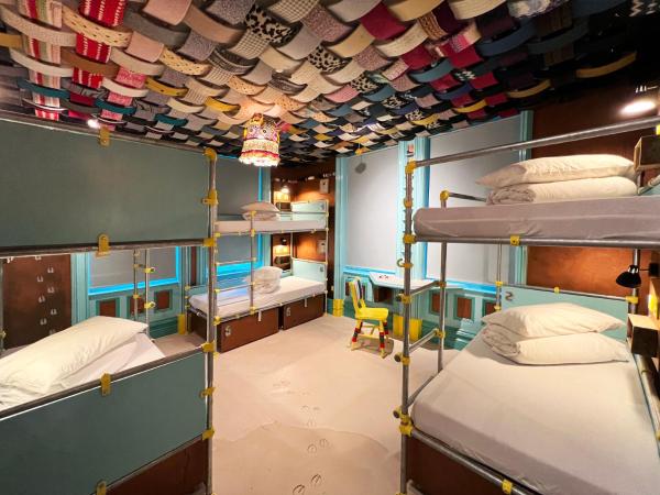Art Hostel : photo 1 de la chambre lit dans dortoir mixte de 6 lits