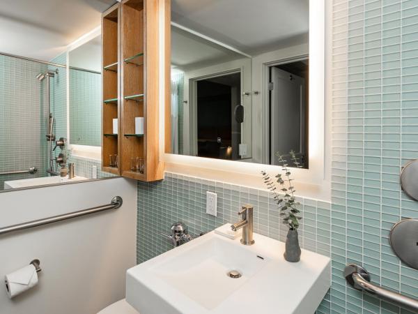 Hotel Andra Seattle MGallery Hotel Collection : photo 4 de la chambre chambre lit king-size deluxe - vue sur ville - adaptée aux personnes à mobilité réduite