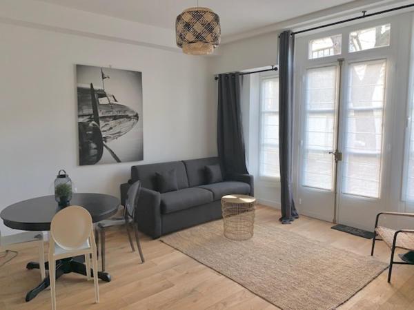 Luxe Parisien - Petit Varenne : photo 4 de la chambre appartement deluxe