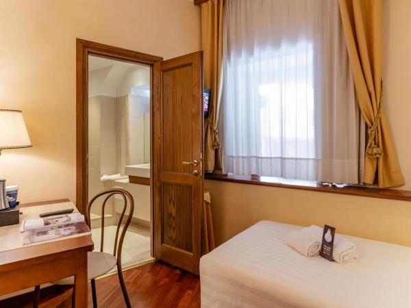 B&B Hotel Firenze Pitti Palace al Ponte Vecchio : photo 2 de la chambre chambre simple