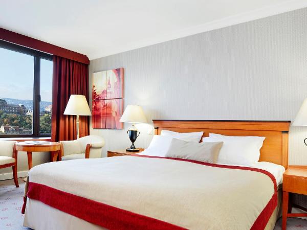 InterContinental Budapest, an IHG Hotel : photo 5 de la chambre chambre lit queen-size classique - vue sur fleuve