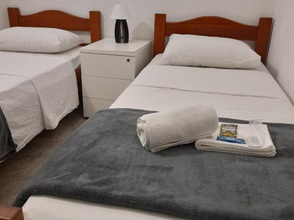 LÍAH Hostel & Suites : photo 6 de la chambre chambre lits jumeaux Économique