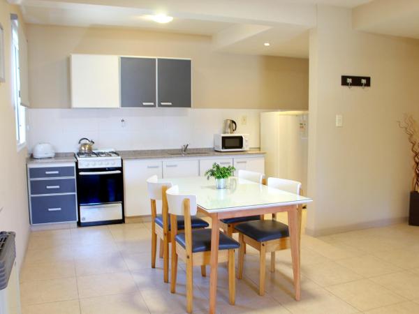 Soltigua Apart Hotel Mendoza : photo 1 de la chambre appartement 1 chambre (4 adultes)