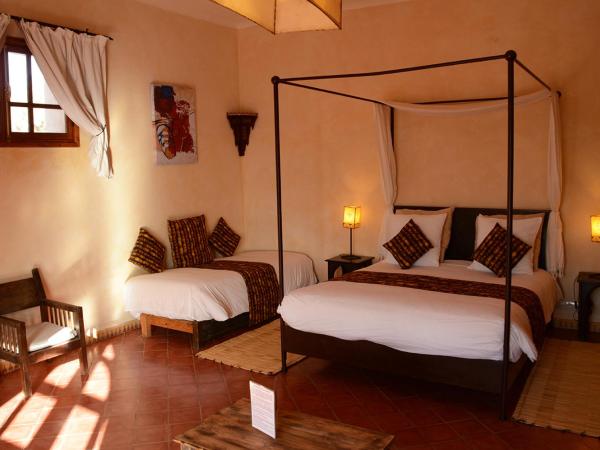 Dar Essaada : photo 1 de la chambre chambre quadruple avec terrasse