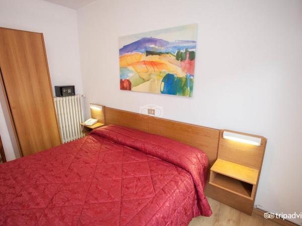 Hotel Caprera : photo 1 de la chambre chambre double