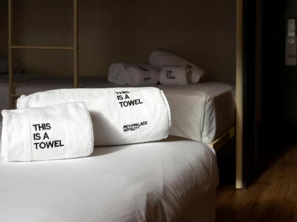 Petit Palace Ruzafa : photo 6 de la chambre chambre quintuple (5 adultes)