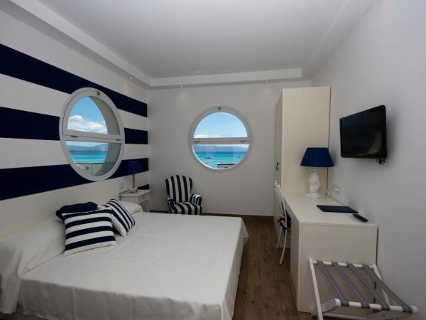 Hotel Nautilus : photo 9 de la chambre chambre double ou lits jumeaux - vue sur mer