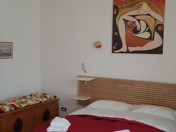 B&B Soriano44 : photo 10 de la chambre chambre triple