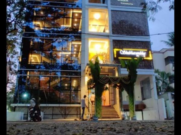 THE EKAH COMFORTS : photo 5 de la chambre chambre double deluxe avec balcon