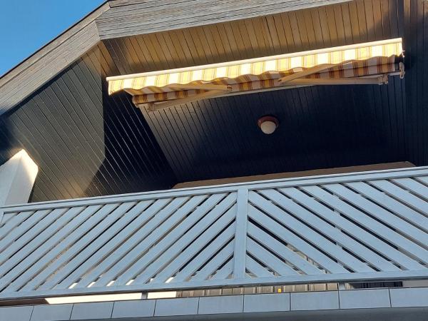 Napfény villa : photo 7 de la chambre chambre familiale avec balcon