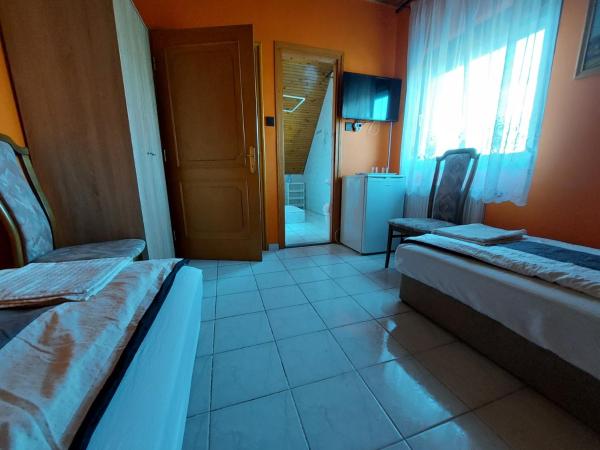 Napfény villa : photo 4 de la chambre chambre lits jumeaux standard - vue sur montagne