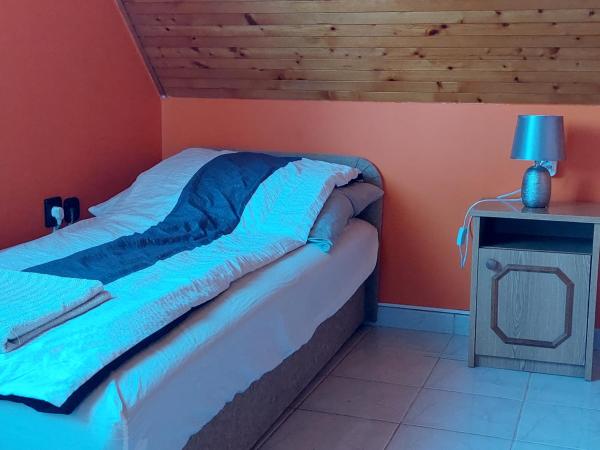 Napfény villa : photo 7 de la chambre chambre lits jumeaux standard - vue sur montagne