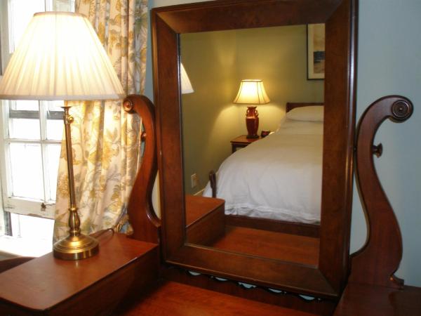 Incentra Village Hotel : photo 7 de la chambre studio dakota avec grand lit et kitchenette