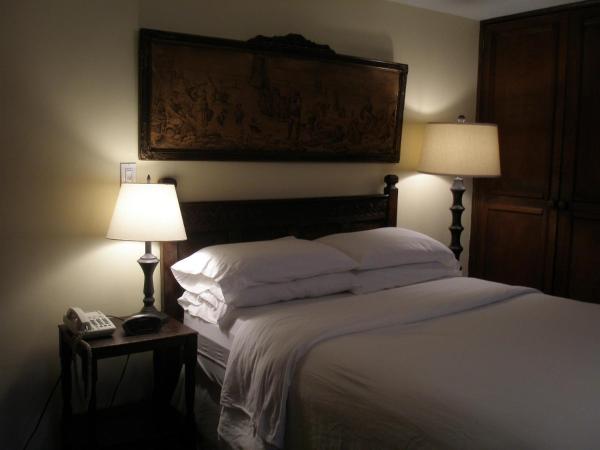 Incentra Village Hotel : photo 8 de la chambre studio gaylord avec grand lit et kitchenette