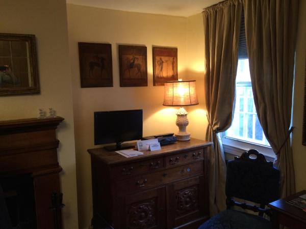 Incentra Village Hotel : photo 9 de la chambre studio gaylord avec grand lit et kitchenette