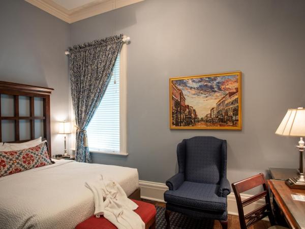 The Marshall House, Historic Inns of Savannah Collection : photo 7 de la chambre petite chambre lit queen-size
