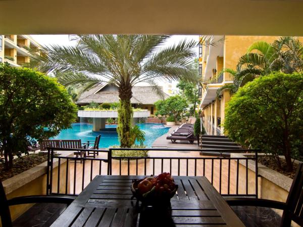 LK Mantra Pura Resort : photo 5 de la chambre  chambre double de luxe avec accès piscine