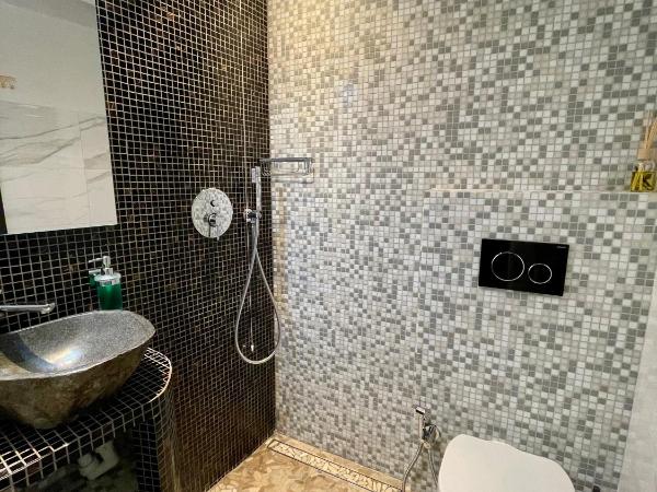 Hayez Rooms : photo 1 de la chambre chambre double avec salle de bains privative