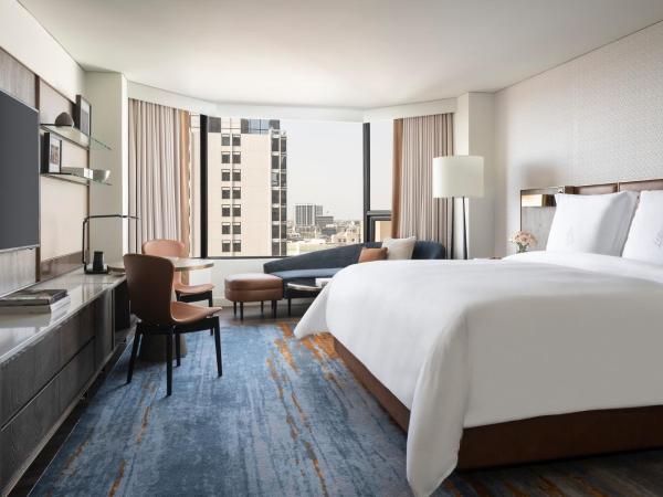 Four Seasons Hotel Houston : photo 1 de la chambre chambre lit king-size premier