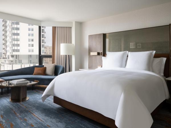 Four Seasons Hotel Houston : photo 4 de la chambre suite lit king-size ambassadeur
