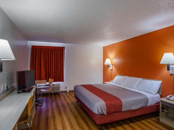 Motel 6 Tucson, AZ - North : photo 2 de la chambre chambre lit king-size
