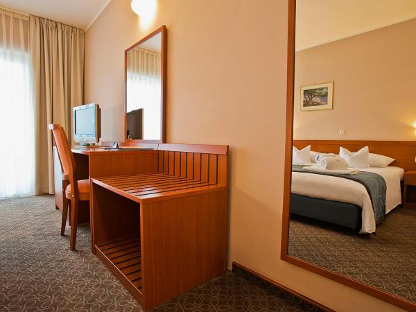 Spa & Wellness Hotel Pinia : photo 8 de la chambre chambre double supérieure - vue sur mer