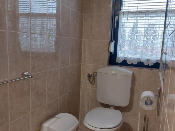 Napfény villa : photo 7 de la chambre chambre simple avec baignoire