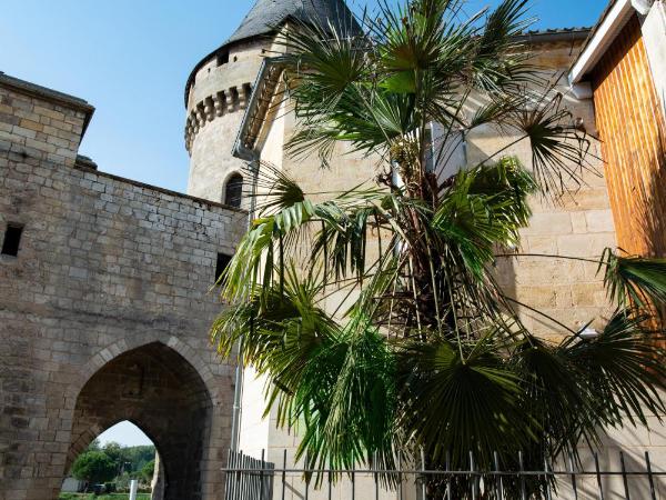 Logis Hôtel de la Tour : photo 4 de la chambre chambre lits jumeaux