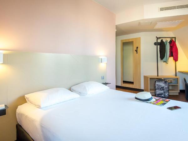 B&B HOTEL Marseille Centre La Timone : photo 8 de la chambre chambre double