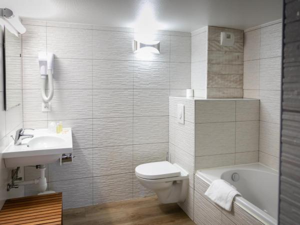 Logis Hôtel De La Cloche : photo 3 de la chambre chambre double confort