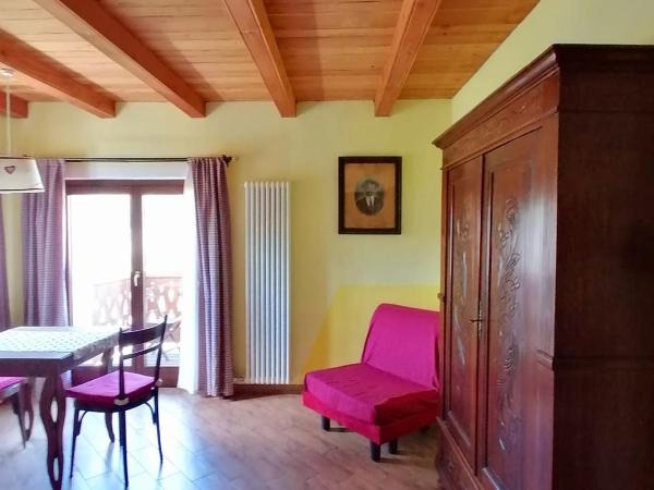 Agriturismo B&B Chèvres à Cheval : photo 4 de la chambre chambre double - vue sur montagne