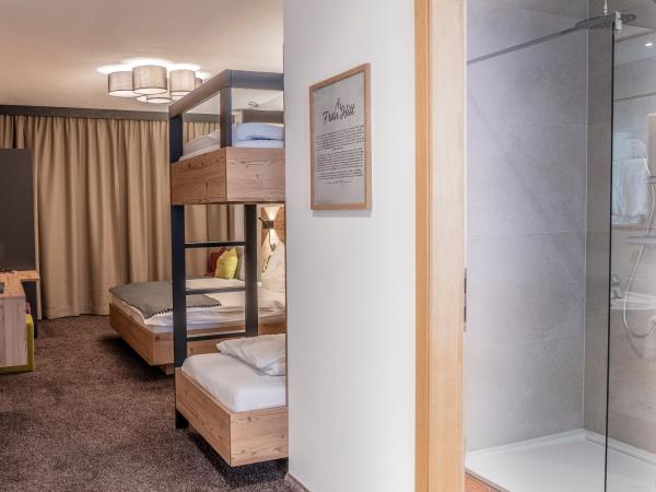 Sweet Cherry - Boutique & Guesthouse Tyrol : photo 3 de la chambre chambre double avec terrasse