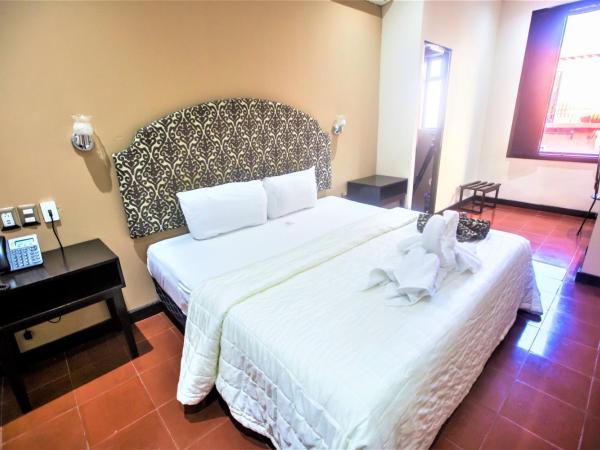 Hotel Merida : photo 9 de la chambre chambre lit king-size standard