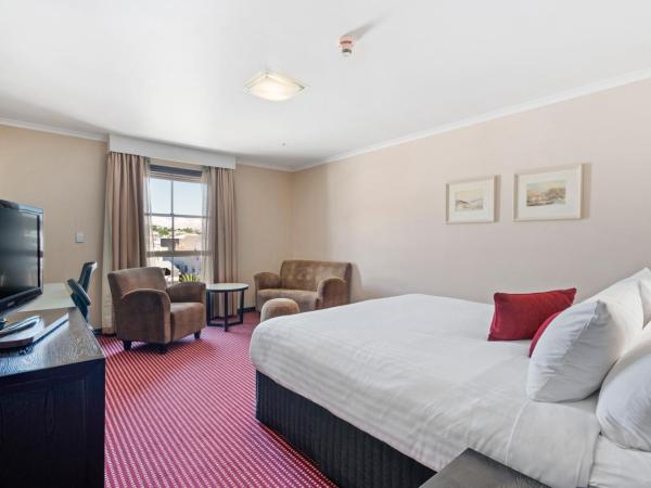Hotel Grand Chancellor Launceston : photo 1 de la chambre chambre lit king-size supérieure