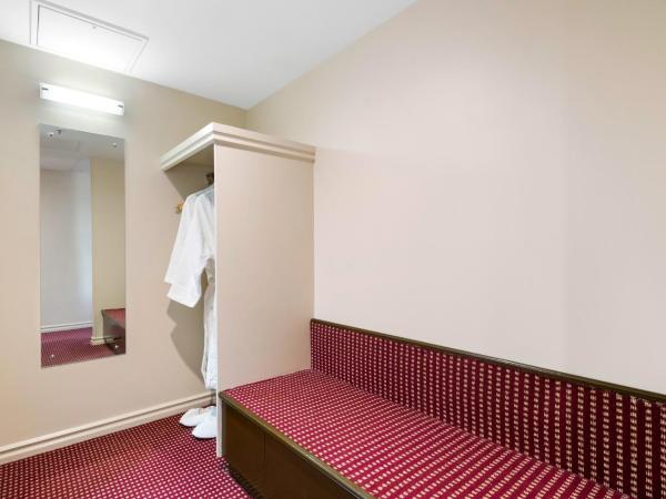 Hotel Grand Chancellor Launceston : photo 3 de la chambre chambre lit king-size supérieure