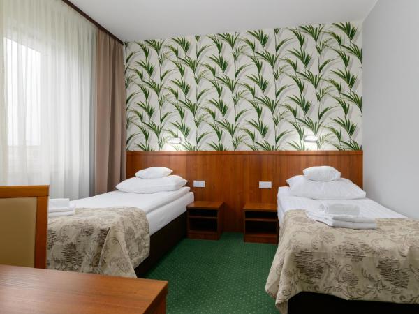 Hotel Zielony : photo 4 de la chambre chambre double ou lits jumeaux