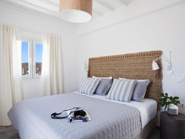 Amperian Mykonos Suites & Villas : photo 7 de la chambre villa 4 chambres avec piscine privée et bain à remous - vue sur mer